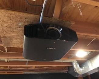 Sony 4K Projector, works great, excellent condition