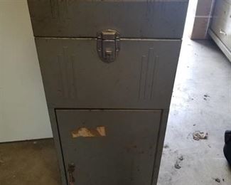Metal Toolbox with Key, Bottom Locker and Top Storage