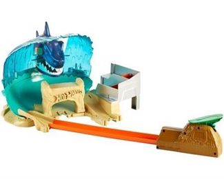 Hot Wheels City Shark Beach Battle Challenge Playset