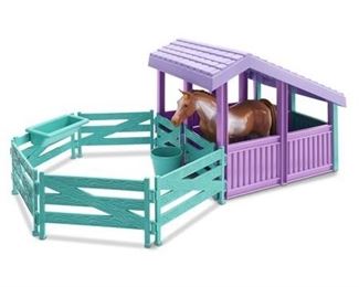 American Plastic Toys Horse Stable with Water Pail and Feeding Trough
