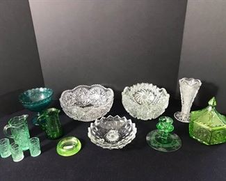 Assorted glassware https://ctbids.com/#!/description/share/331130