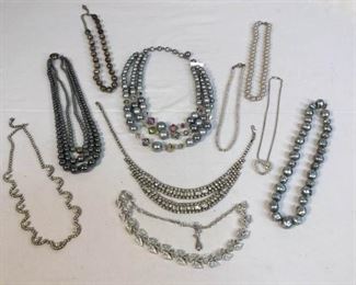 Silver Toned Vtg Necklaces 10 Pc https://ctbids.com/#!/description/share/328643