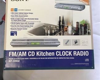 Sony NIB FM/AM CD Kitchen Clock Radio https://ctbids.com/#!/description/share/328707