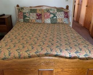Q-size oak bed - early American style