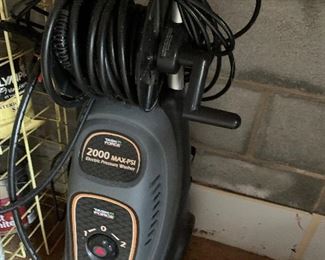 2000 psi pressure washer