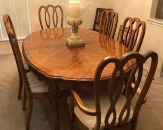 Dining Table with 6 Chairs and 2 Leaves