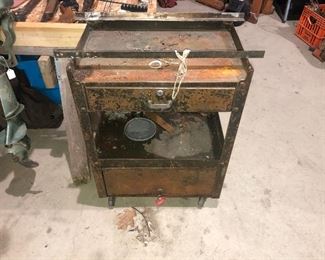 Metal workbench