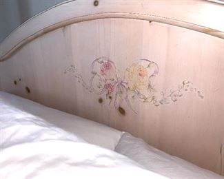 Impressions by Thomasville - Painted floral queen canopy bed w/matching dresser and night stand