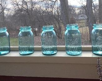 5 of 17 Vtg. blue Ball jars