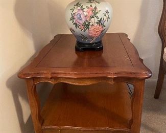 Pair Vintage Hammary end tables