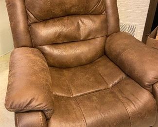 Like new Ashley lift chair