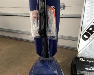 Sanitaire Lightweight vacuum