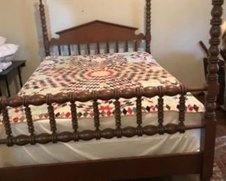 Beautiful bed and quilt 