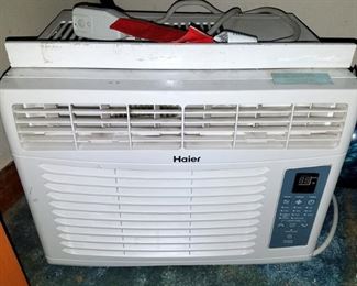 Window air conditioner units