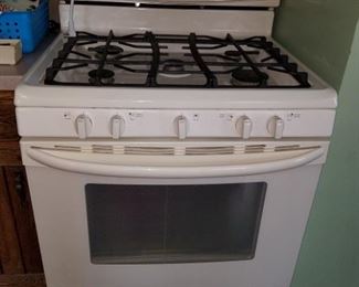 Kenmore Elite gas stove with electric start