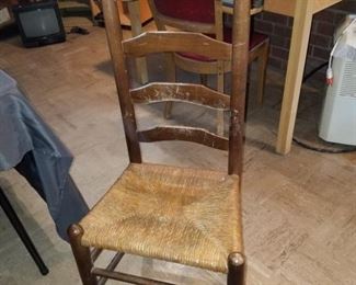 Set of 6 kitchen chairs with rush seats