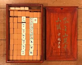 Bamboo & Bone Mah Jongg Set