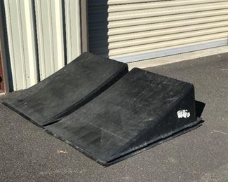 Set of 4 Plastic Skateboard/BMX Launch Ramps