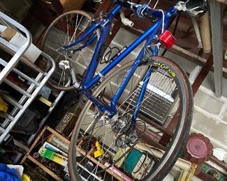 Power tools , cabin sale bike , pizza trays