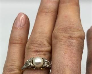 Jewelry - 18k Gold, Diamond & Pearl Ring