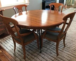 Ethan Allen 52" Dining Table w/Leaf and 4 Chairs