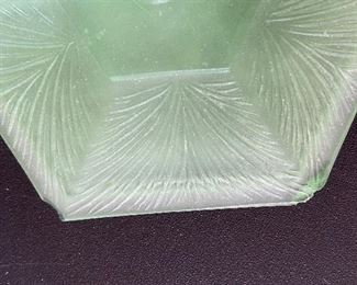 Additional photo of Deco powder box showing two of the corners that are chipped.