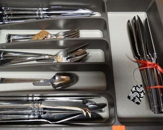 Heritage Mint "Bentley" flatware