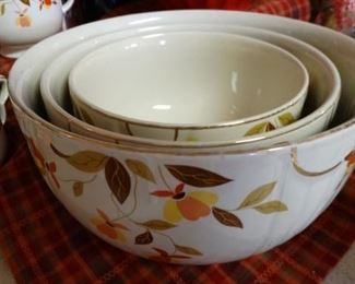 Hall "Jewel" nesting bowls