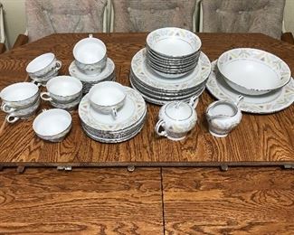 45 pc Fine China “Joanne” Pattern 7006 Made in Japan