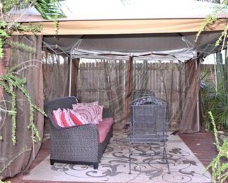 OUTDOOR FURNITURE AND RUG