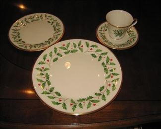 Lenox “Holiday” China Set with Serving Pieces
