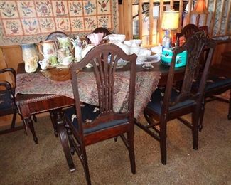 vintage dining table w/6 chairs