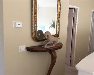 Antique Gilded mirror and 1 legged table