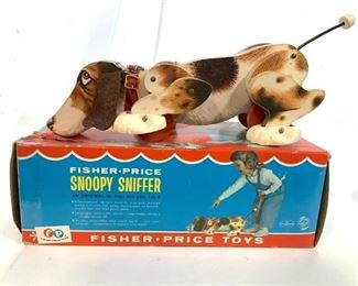 Vintage Wood Snoopy Sniffer Pull Toy
