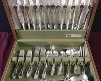 Rogers Brothers Silver Plate Flatware Service For Twelve