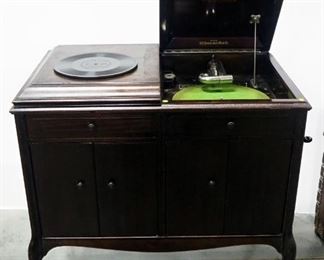 Victor Talking Machine Company Victrola Model VV-215 Phonograph Player, With Extra Needles, Cleaning Brush And Lower LP Storage Area