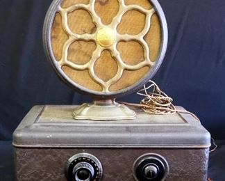 Antique Atwater Kent Radio And Atwater Kent Speaker Type E3