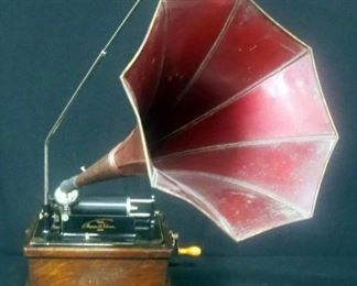 Edison Fireside Phonograph Combination Type, Serial No. 31705