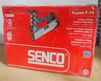 Senco Fusion F-15 15 Gauge Cordless Pneumatic Finish Nailer Model FN65DA, New In Package