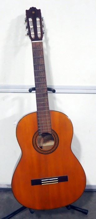 Yamaha G-225 Acoustic Guitar