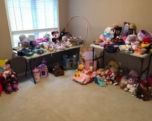 Clean and all nice toys and games