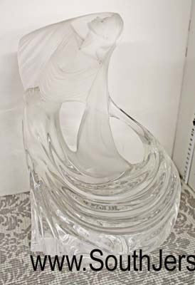  Large Mid Century Lucite Etched Deco Style Woman Statue

Auction Estimate $100-$300 – Located Glassware 
