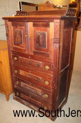  ANTIQUE Walnut Victorian Style 2 Door 4 Drawer High Chest with Gallery

Auction Estimate $100-$300 – Located Dock 