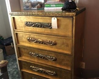 Chest of drawers