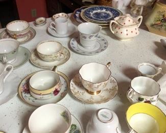 Cups & saucers