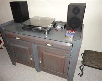 STEREO TURNTABLE