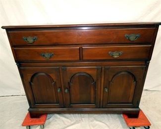 UNUSUAL MAH. SERVER W/ BRACKET FEET 