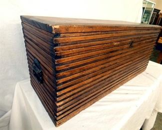 VIEW 2 OAK HANDMADE TOOL CHEST 