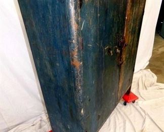 VIEW 2 LEFTSIDE OLD BUTTER MILK PAINT