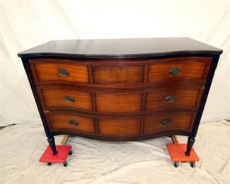 UNUSUAL MAH. SERPINTINE FRONT DRESSER 